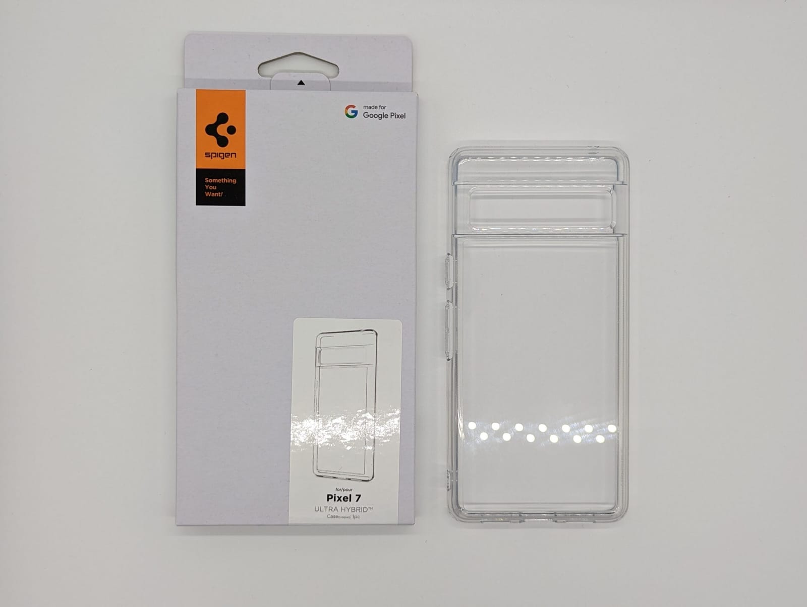 Spigen Pixel 7ケース ウルトラハイブリッド本体とパッケージ
