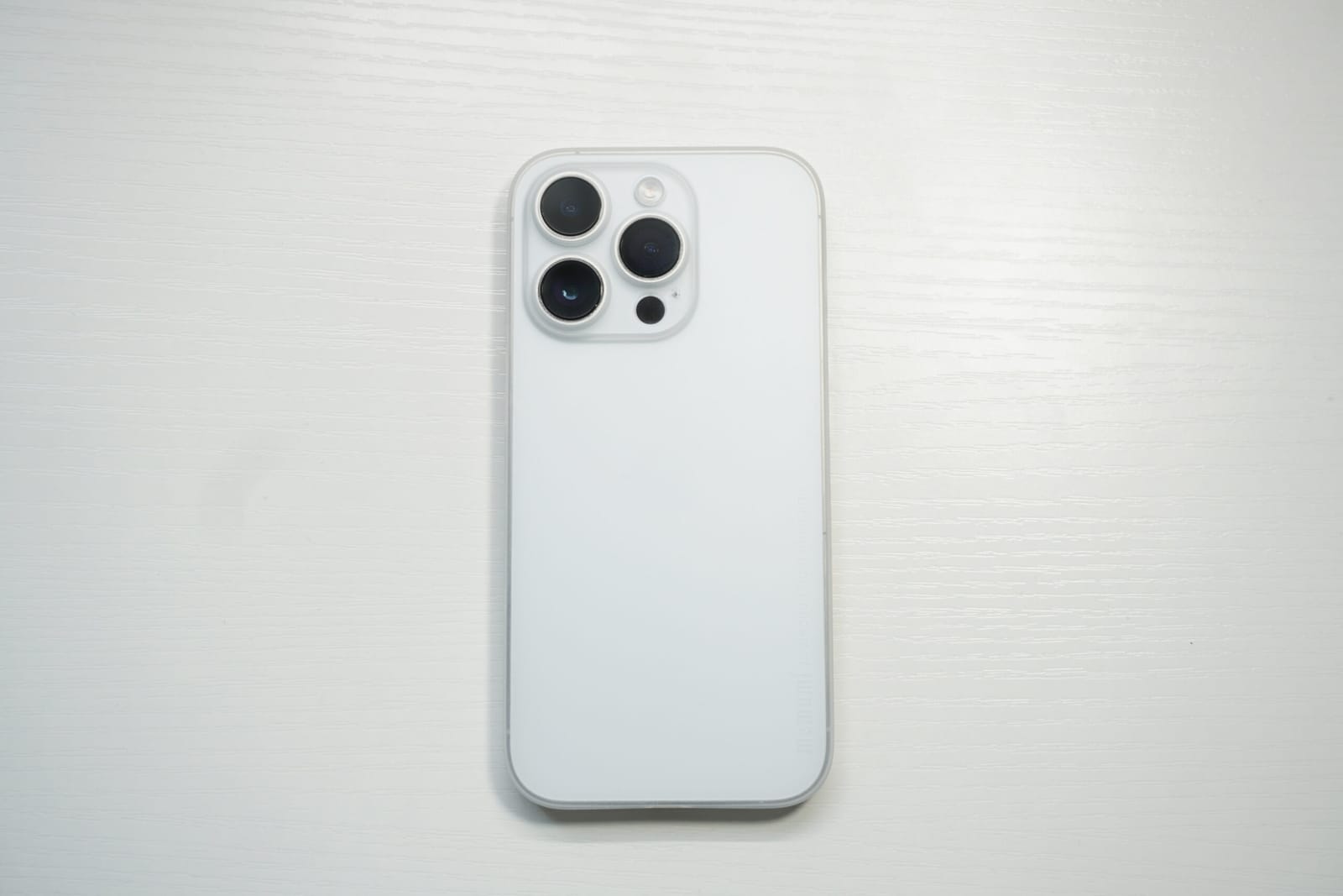 memumi iPhone 14 Pro用 薄型ケース