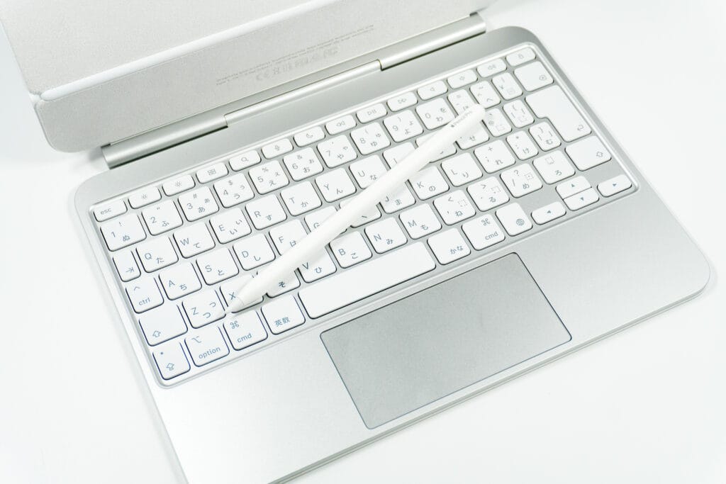 Magic Keyboard&Apple Pencil Pro